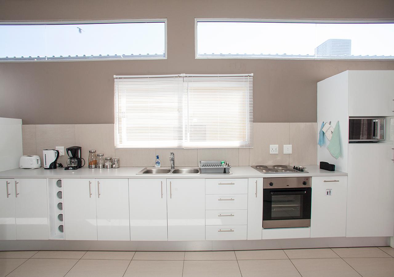 Rnb'S Studio Apartment วินด์ฮุก ภายนอก รูปภาพ